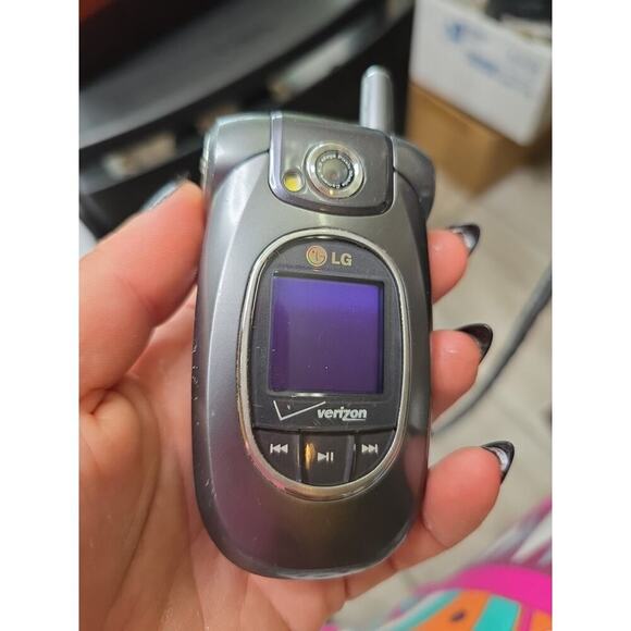 LG VX8300 Verizon Wireless Cell Flip Phone 28mb Camera Mint Condition Untested - Picture 3 of 16